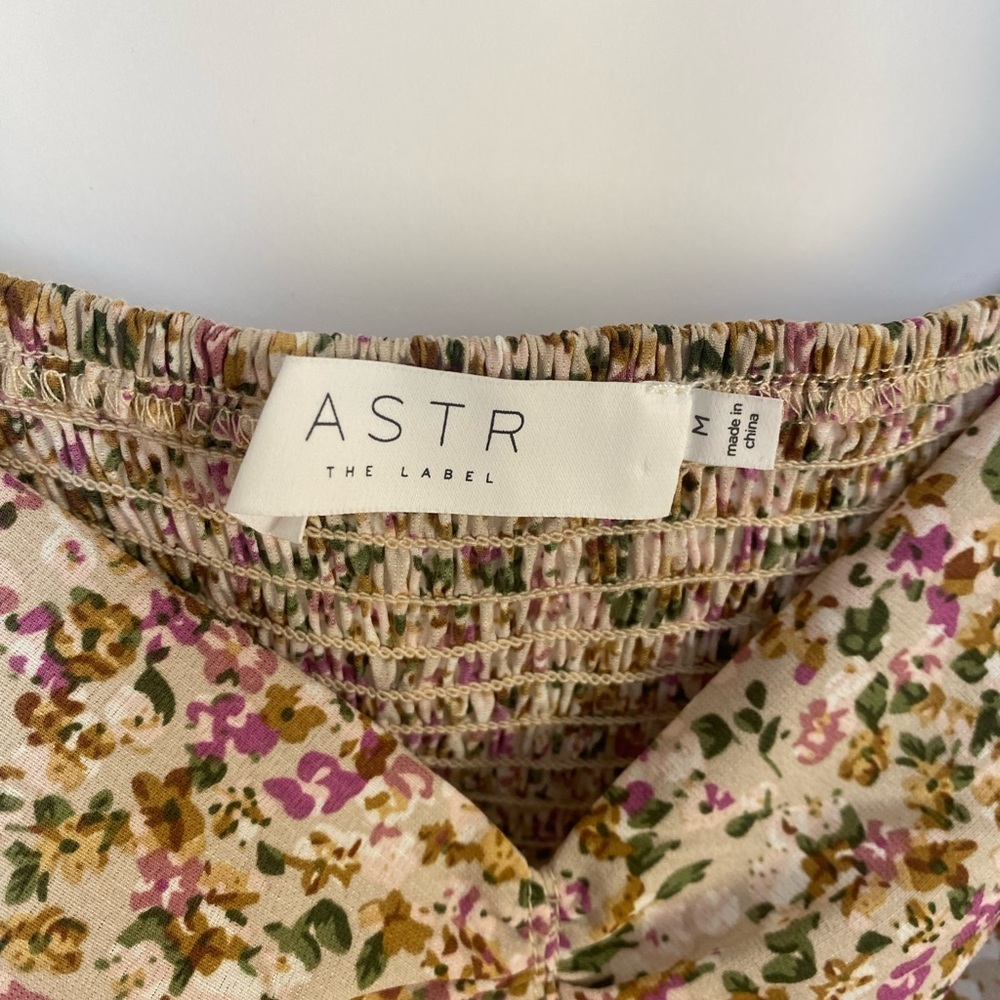 ASTR the Label Floral Ruched Sweetheart Neck Top - Picture 3 of 14